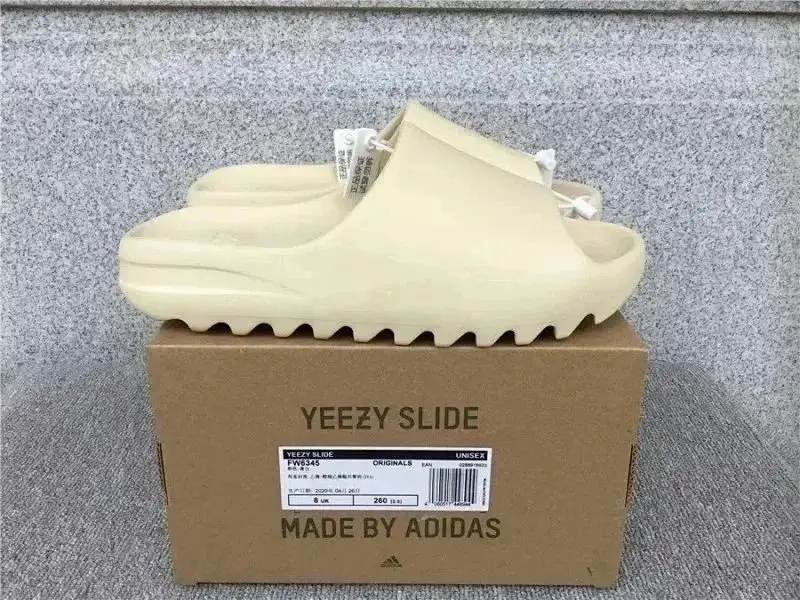 Adidas Yeezy Slide Sandals [14 styles] vista 3