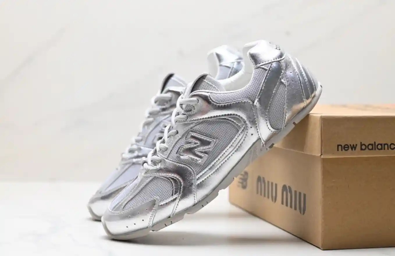 New Balance x Miu Miu 530 Sneakers vista 4
