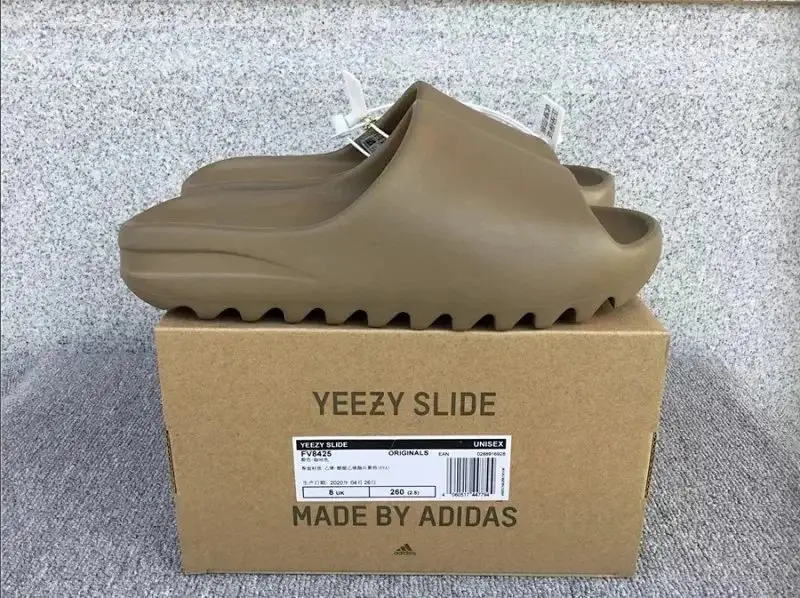 Crocs x Lightning McQueen/ Yeezy Slippers (30+) vista 2