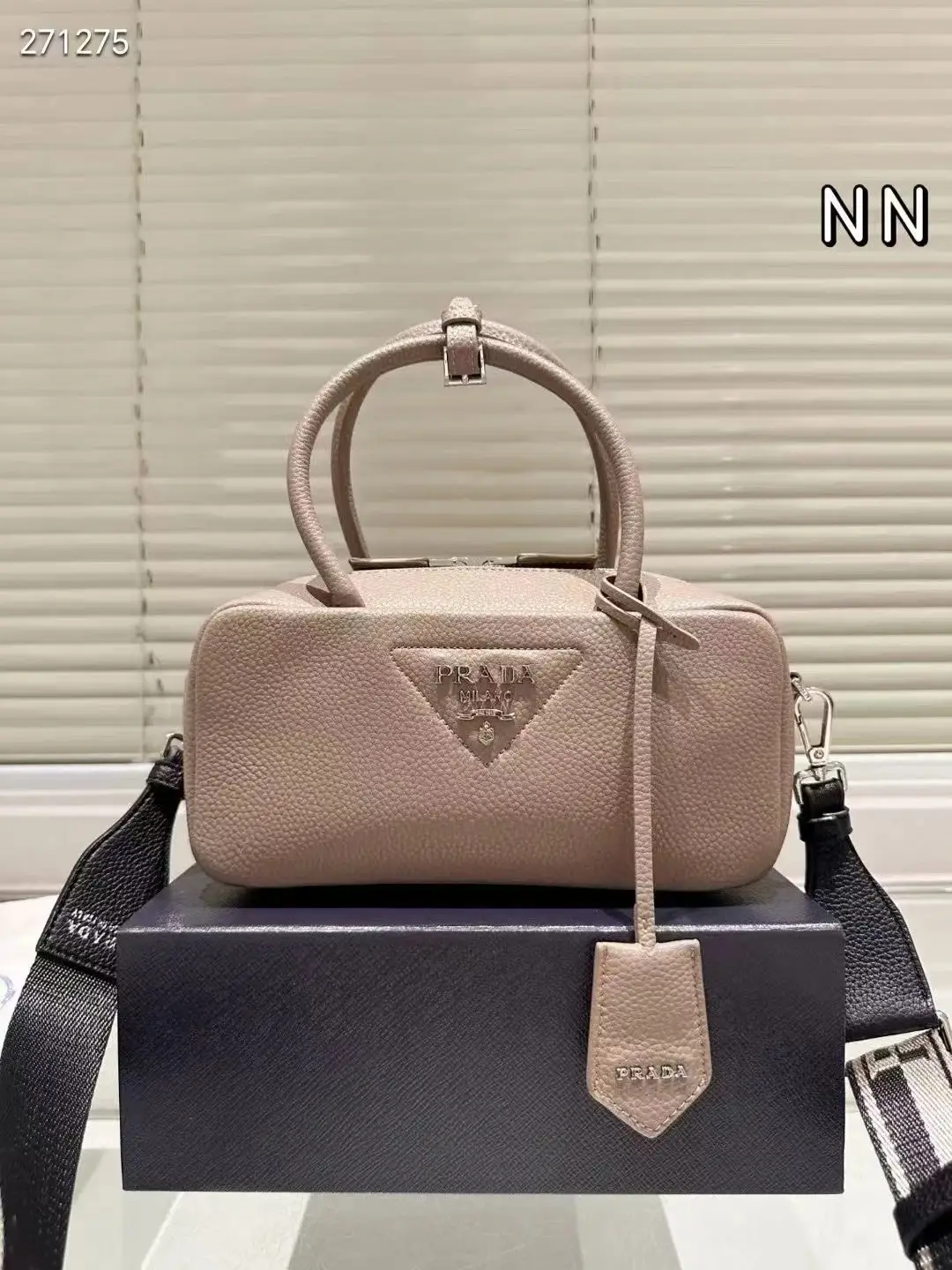 prada  Bag 7489662559 vista 4