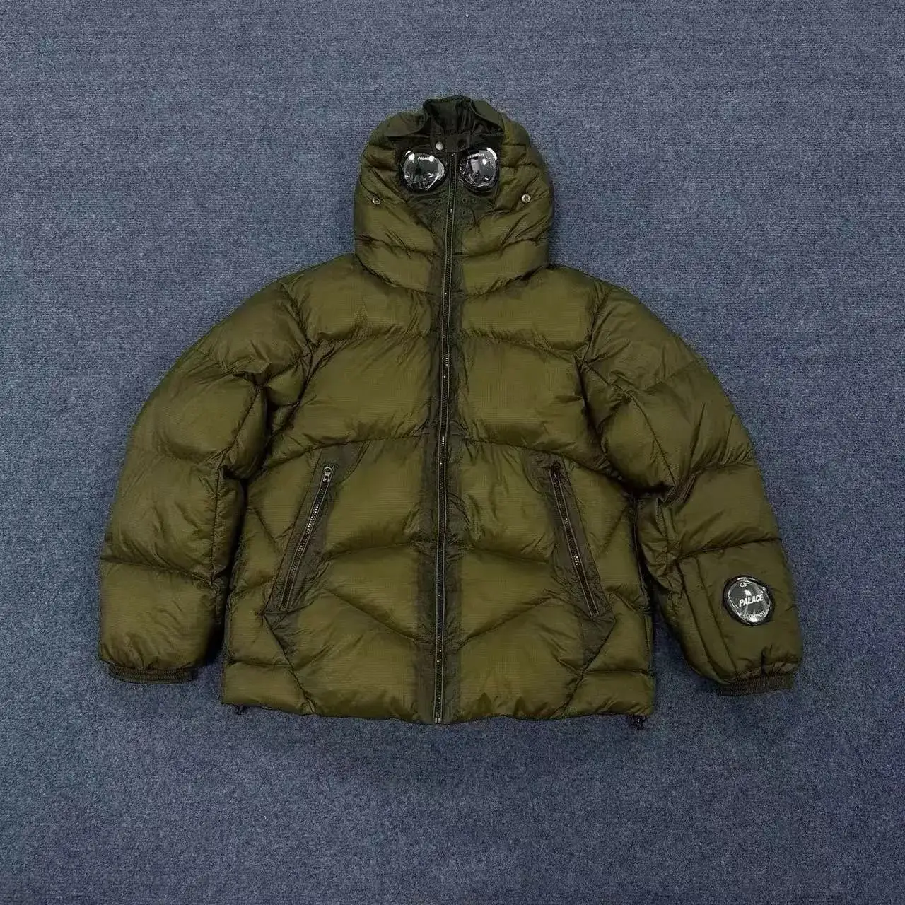 C.P. Company AW24 Hooded Down Jacket Collection [Multiple Styles & Colors] vista 2
