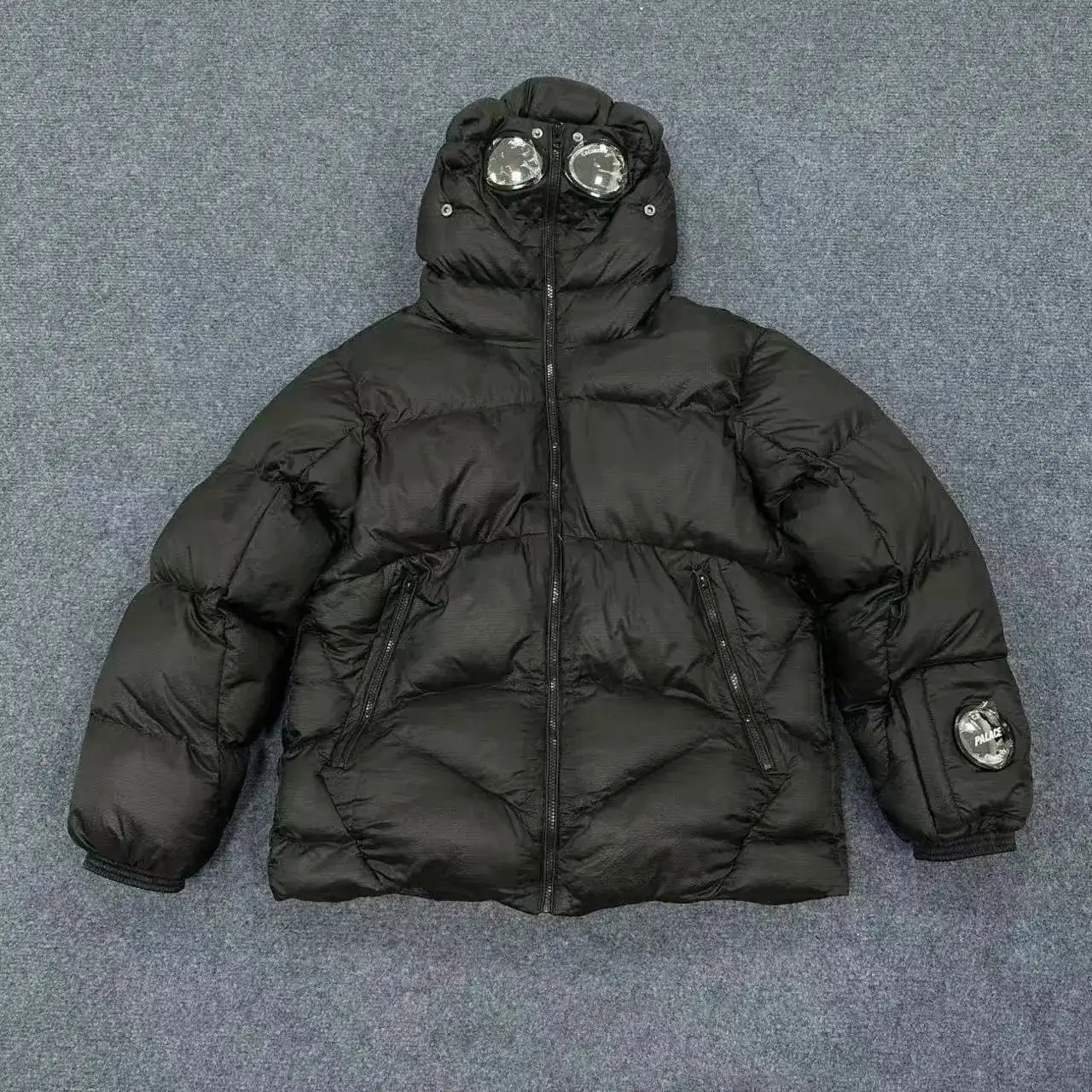 C.P. Company AW24 Hooded Down Jacket Collection [Multiple Styles & Colors] vista 3