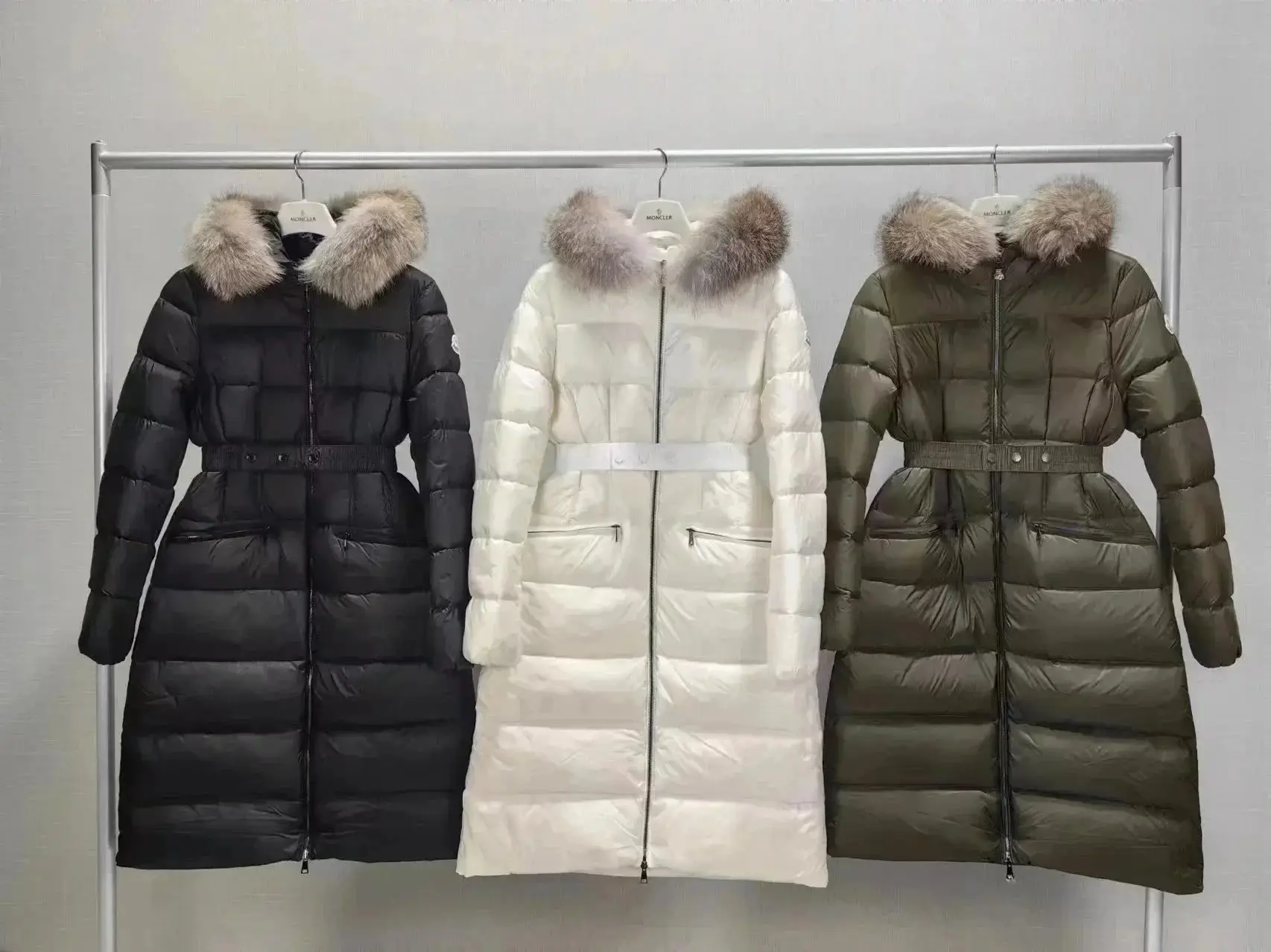 Moncler MAYA Down Jacket vista 2