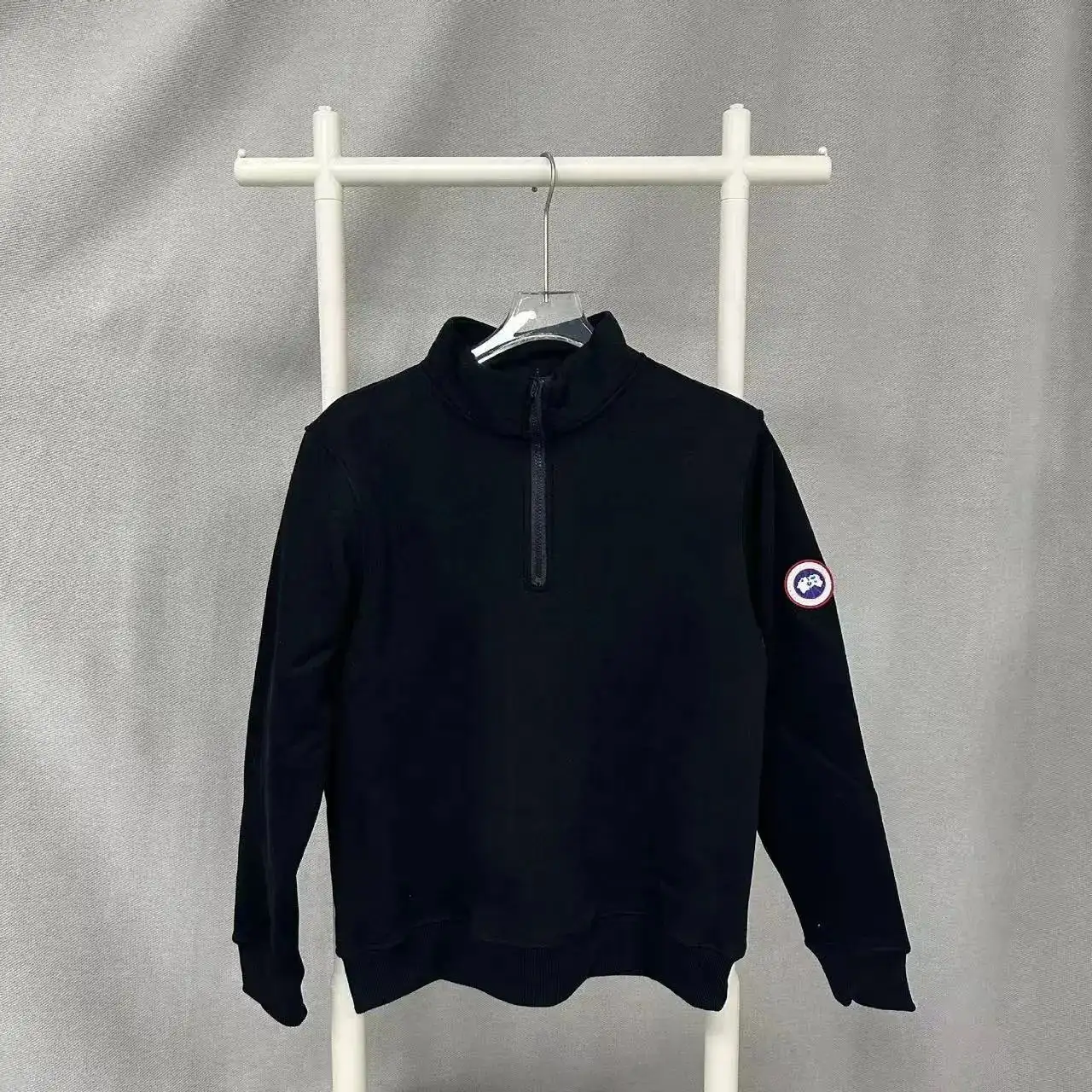Ver las 4 fotos Canada Goose Sweatshirt Pants Jacket