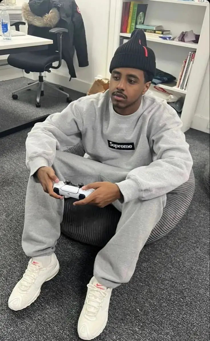 Supreme Box Logo Crewneck Sweatshirt [Multiple Colors] vista 4