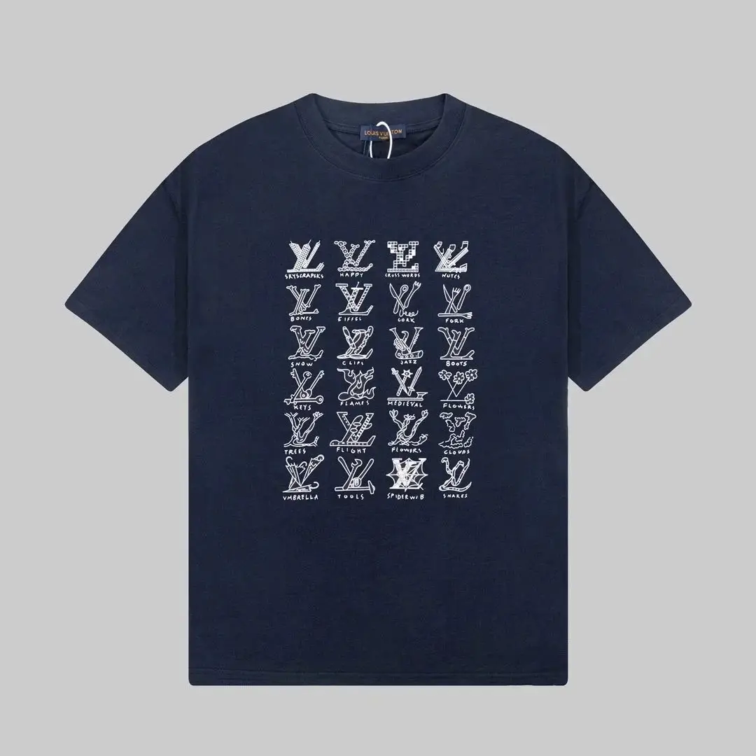 Ver las 4 fotos Louis Vuitton Men's Navy Blue T-Shirt with Logo Variations - Luxury Fashion