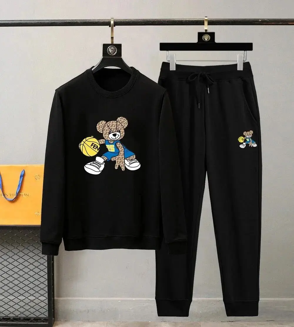 Balenciaga LV suit vista 3