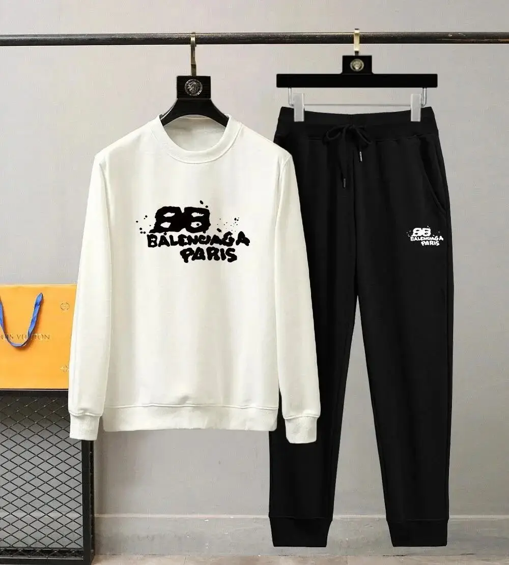 Balenciaga LV suit vista 4