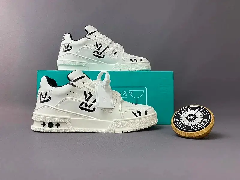 Ver las 4 fotos Louis Vuitton Trainer Sneakers