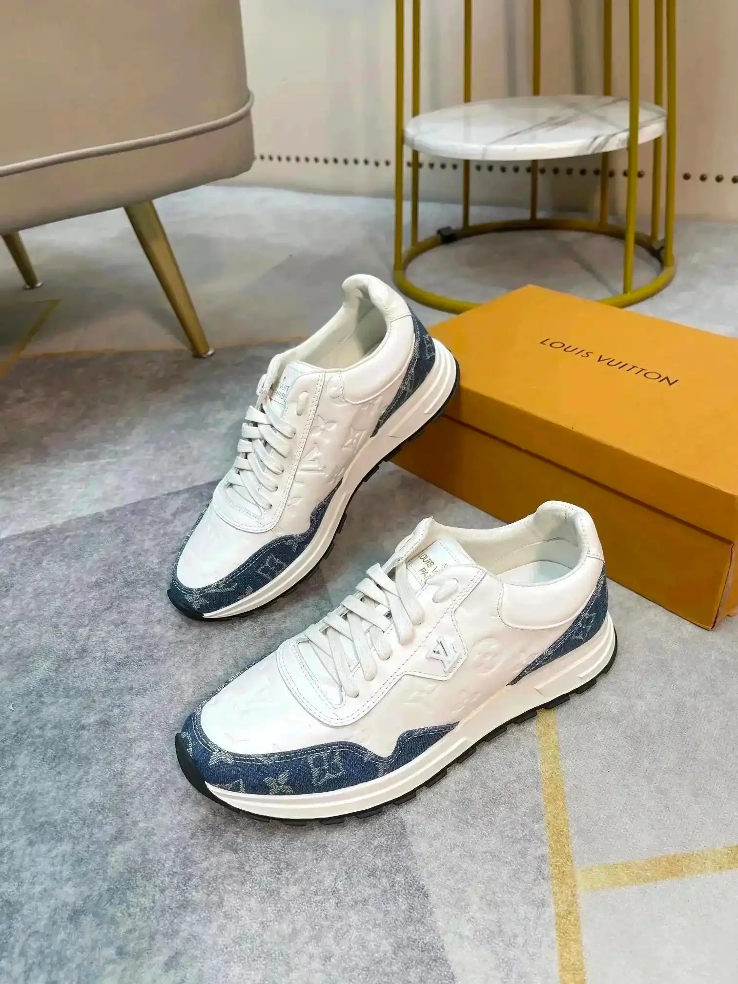 LV Trainer Moncler Hogan Sneakers [40 styles] vista 4