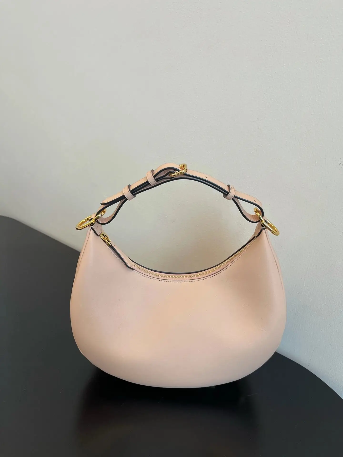 Fendi Chain Bag [11 styles] vista 4