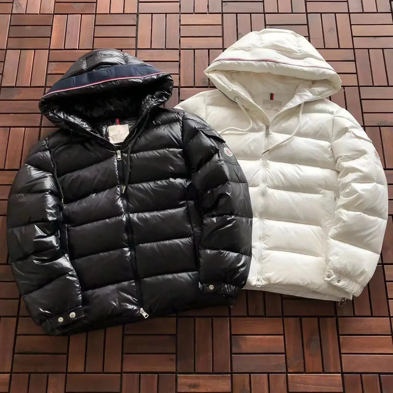 Moncler Down Jacket [10 styles] vista 3