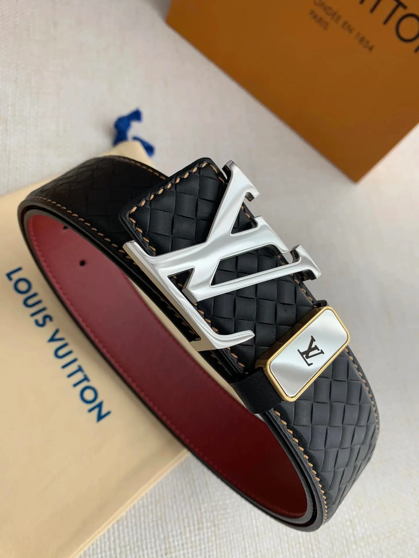 Louis Vuitton Leather Belt [14 styles] vista 4