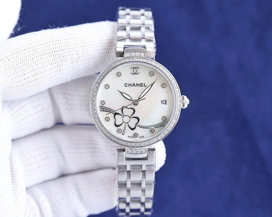 Chanel Quartz Watch [2 styles] vista 3