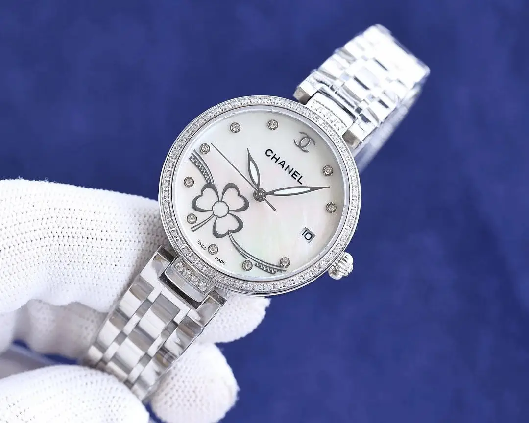Chanel Quartz Watch [2 styles] vista 4